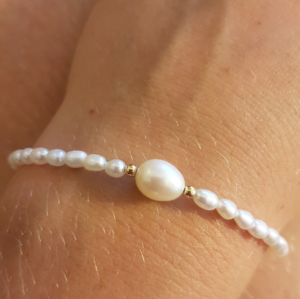 Romantic Pearls and gold bracelet new